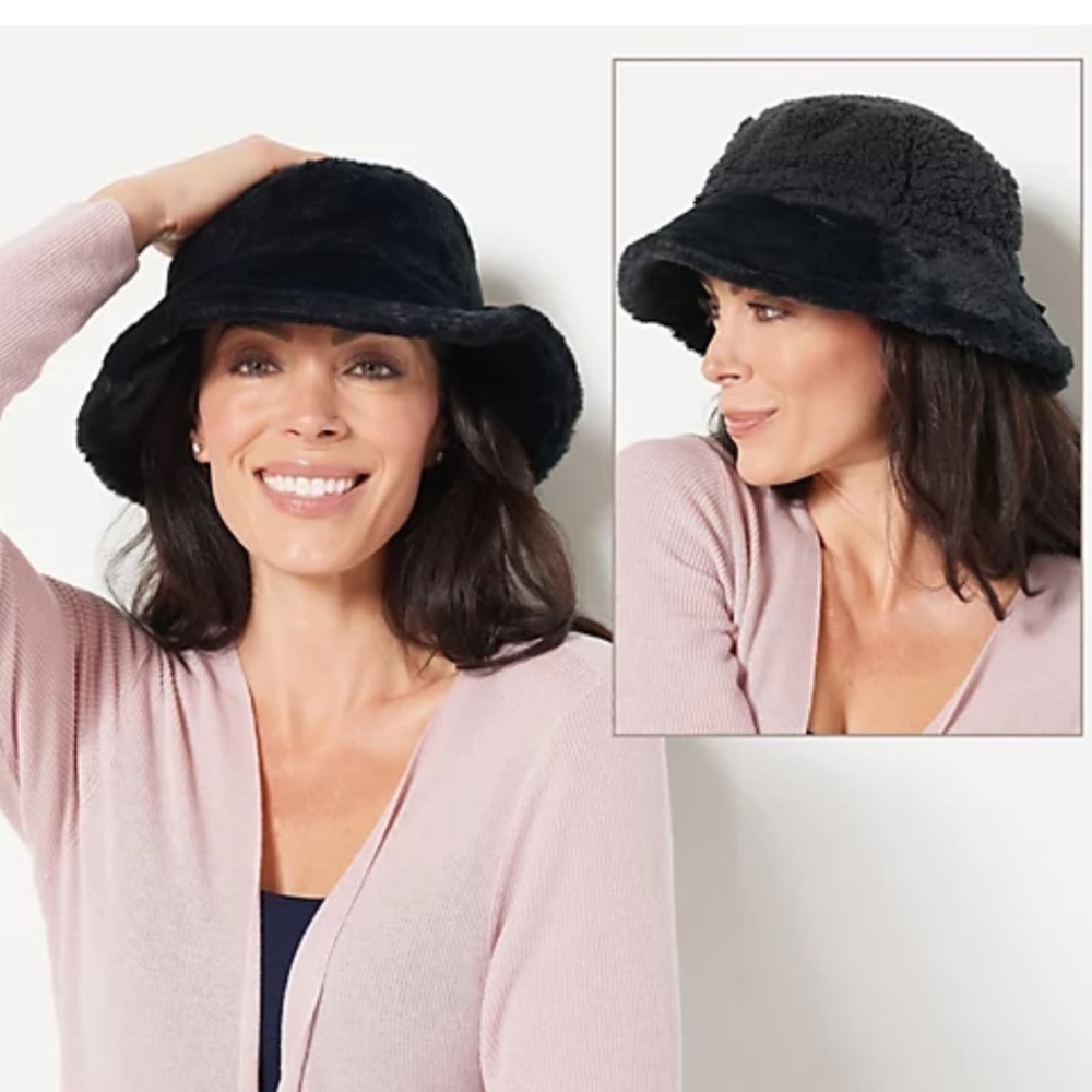 SPRIGS  Faux Fur / Sherpa Reversible Bucket Hat – Black